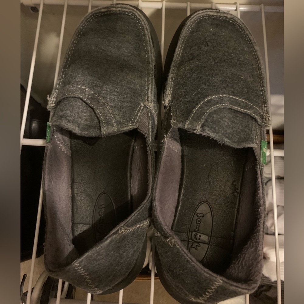 Sanuks